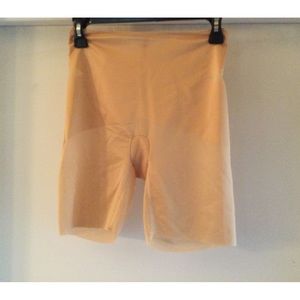 Spanx New without tags. Skinny Britches. Large.